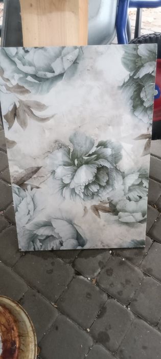 płytki , pozostałości