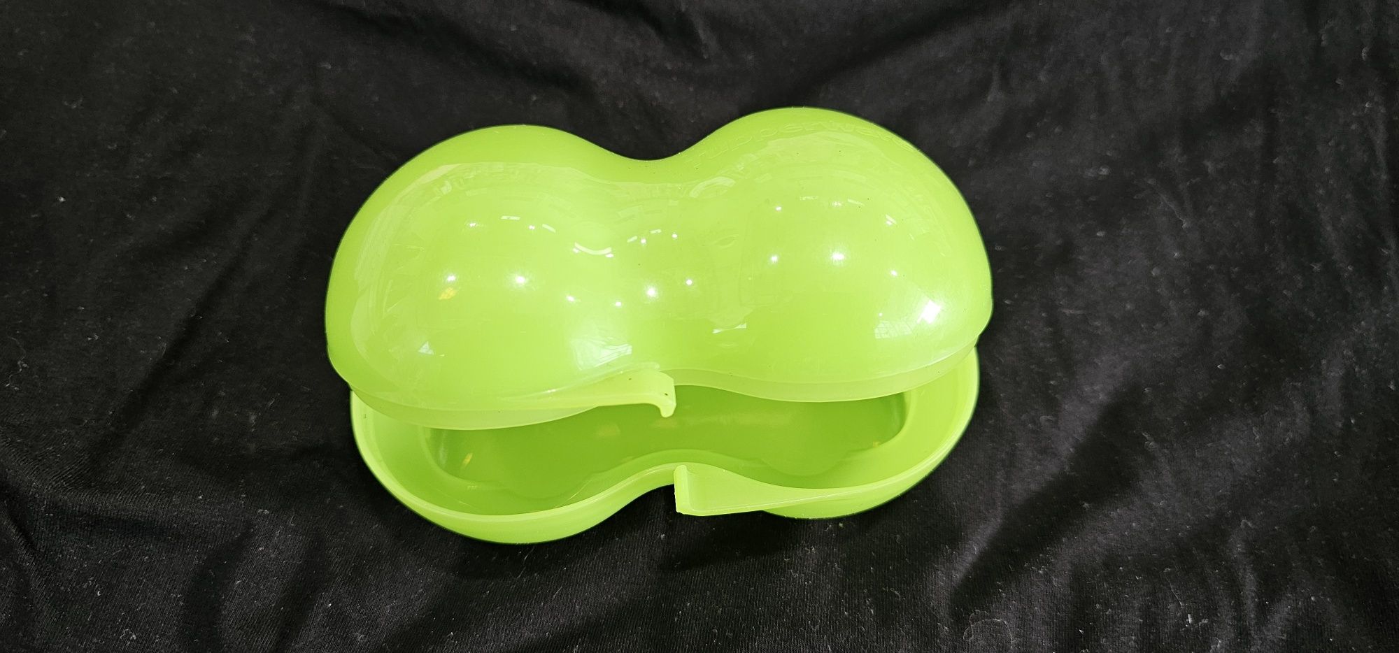 Tupperware pojemnik awokado
