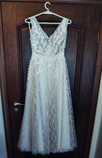 Sprzedam piękna suknię ślubną rozmiar M, łososiowy kolor