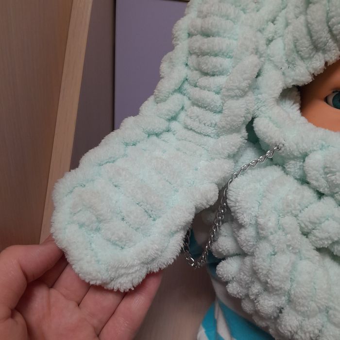 Шапка - зайка на девочку 6- 9 лет