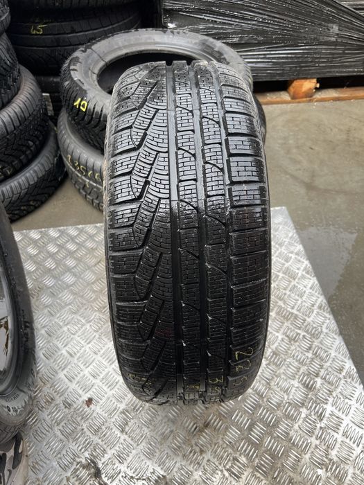 #Opona pirelli 225/45/18 pojedynka