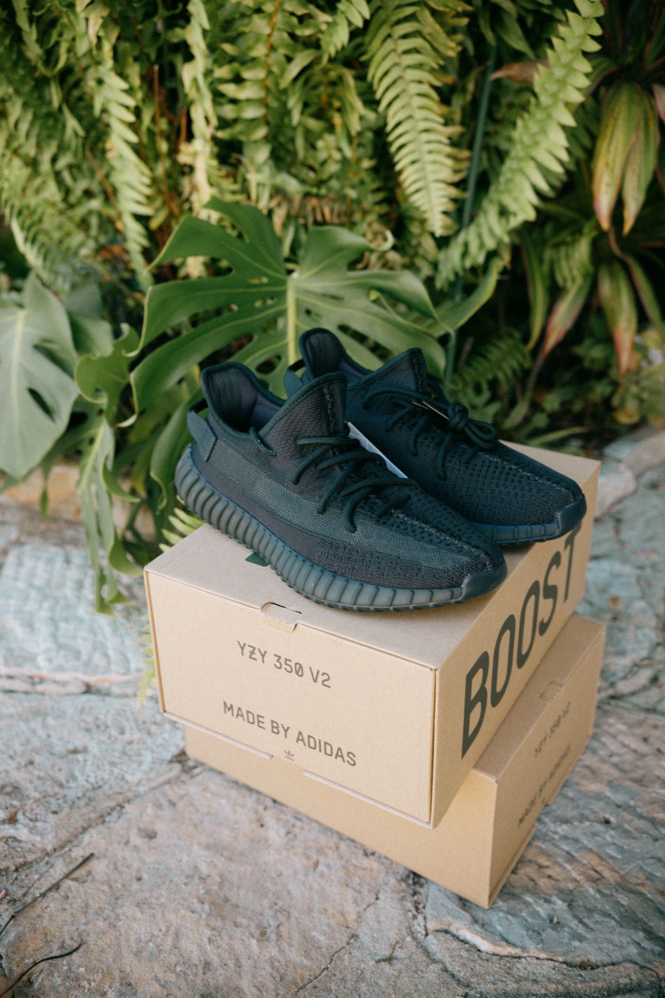 Yeezy 350 V2 “Onyx”  41,5/42/43,5