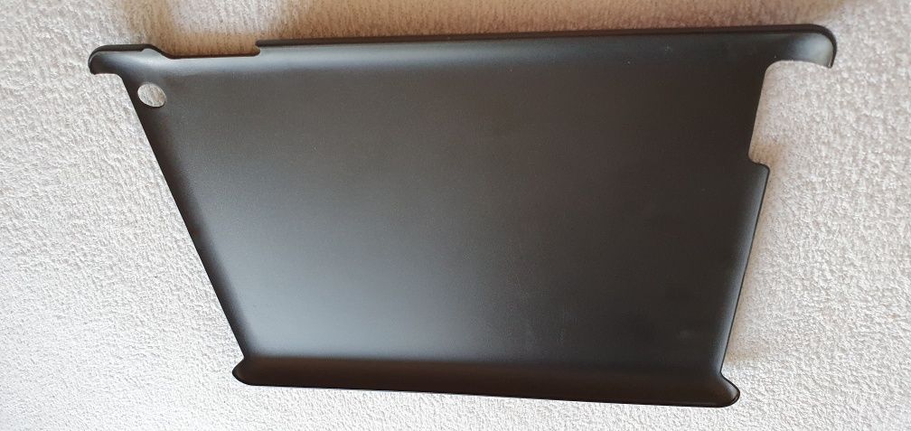 Etui na tablet z otworem.wys wewn 23.5-24cm. Szer wew 17-18cm. Czarne