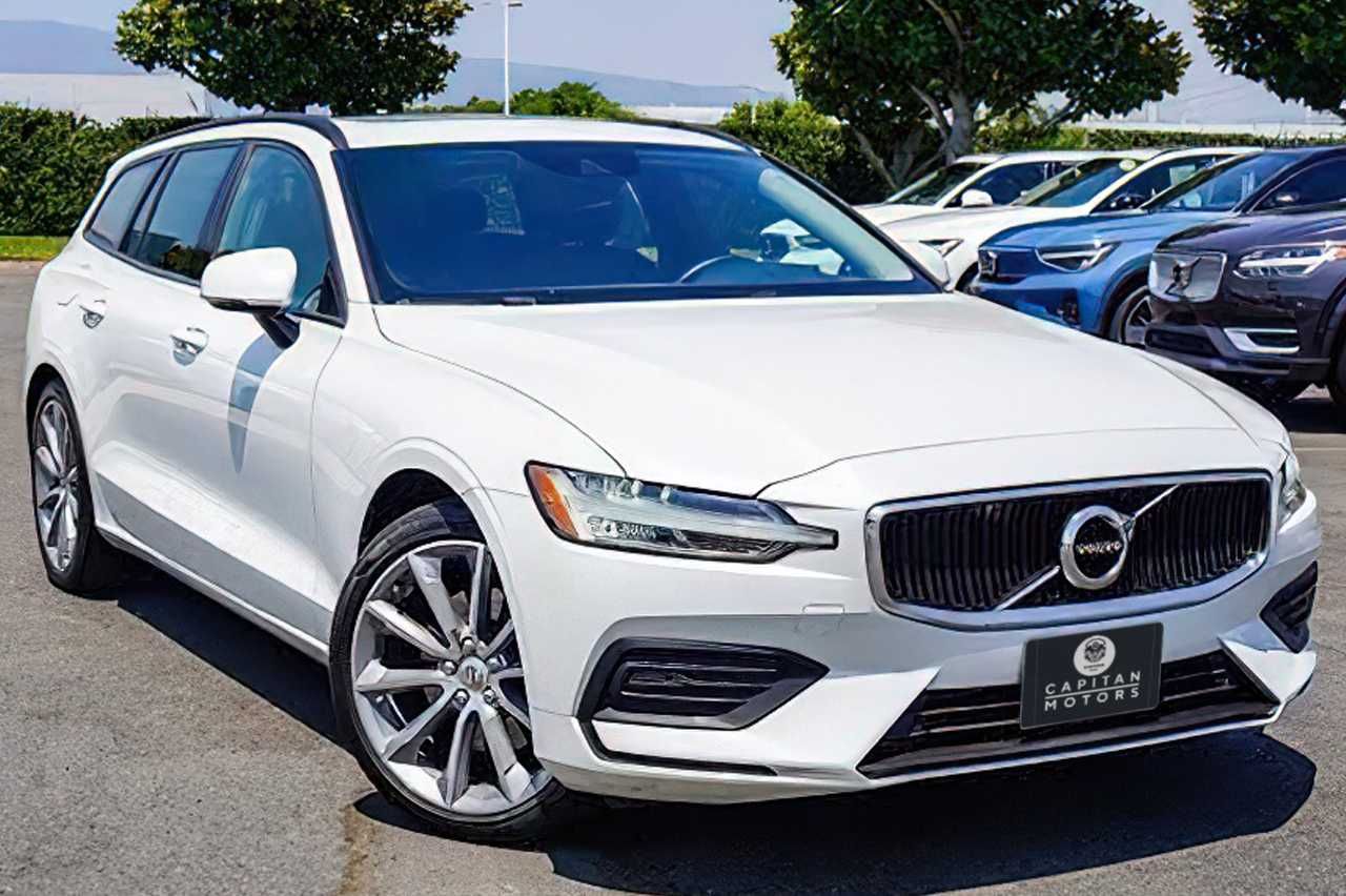 Volvo V60 T5 Momentum      2020