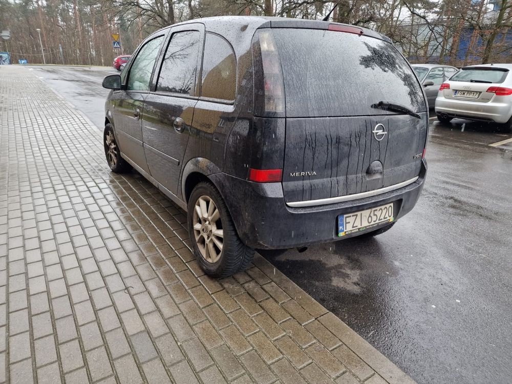 Opel Meriva 1.7CDTi uszkodzona