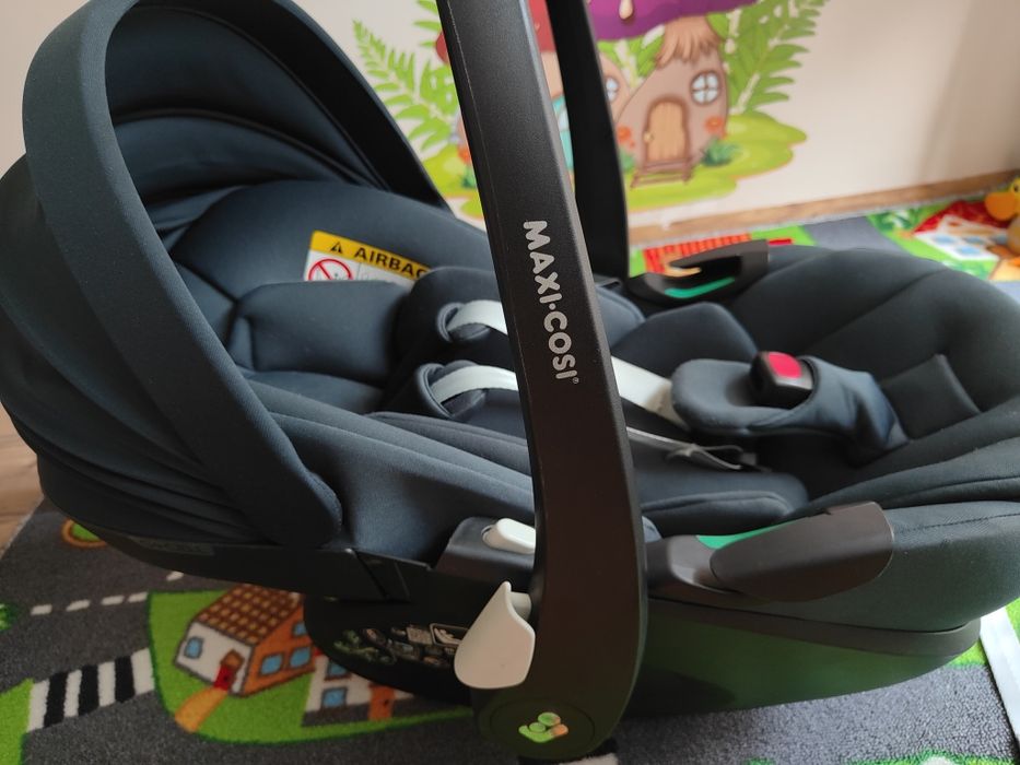 Fotelik Maxi Cosi Peble 360° z bazą ISOFIX