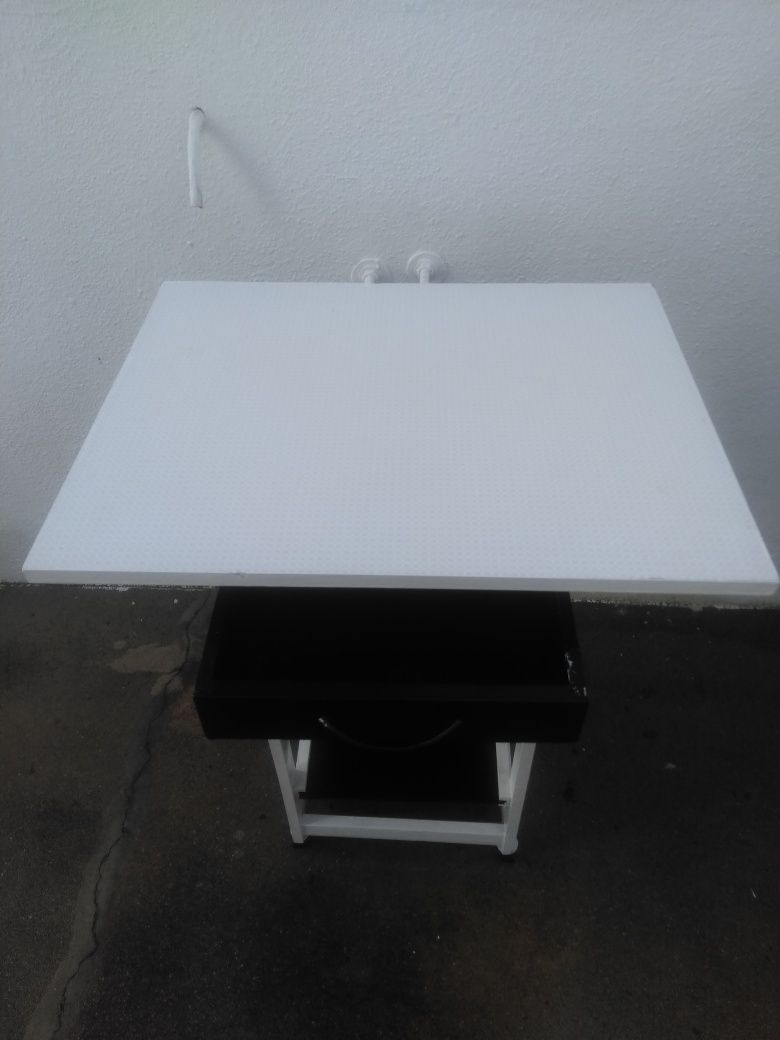 Mesa Multifuncional,1 Gaveta e 3 Prateleiras, NOVA
