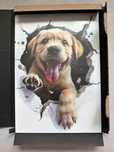 Nowy plakat metalowy Displate – piesek Labrador – rozmiar M (45x32 cm)