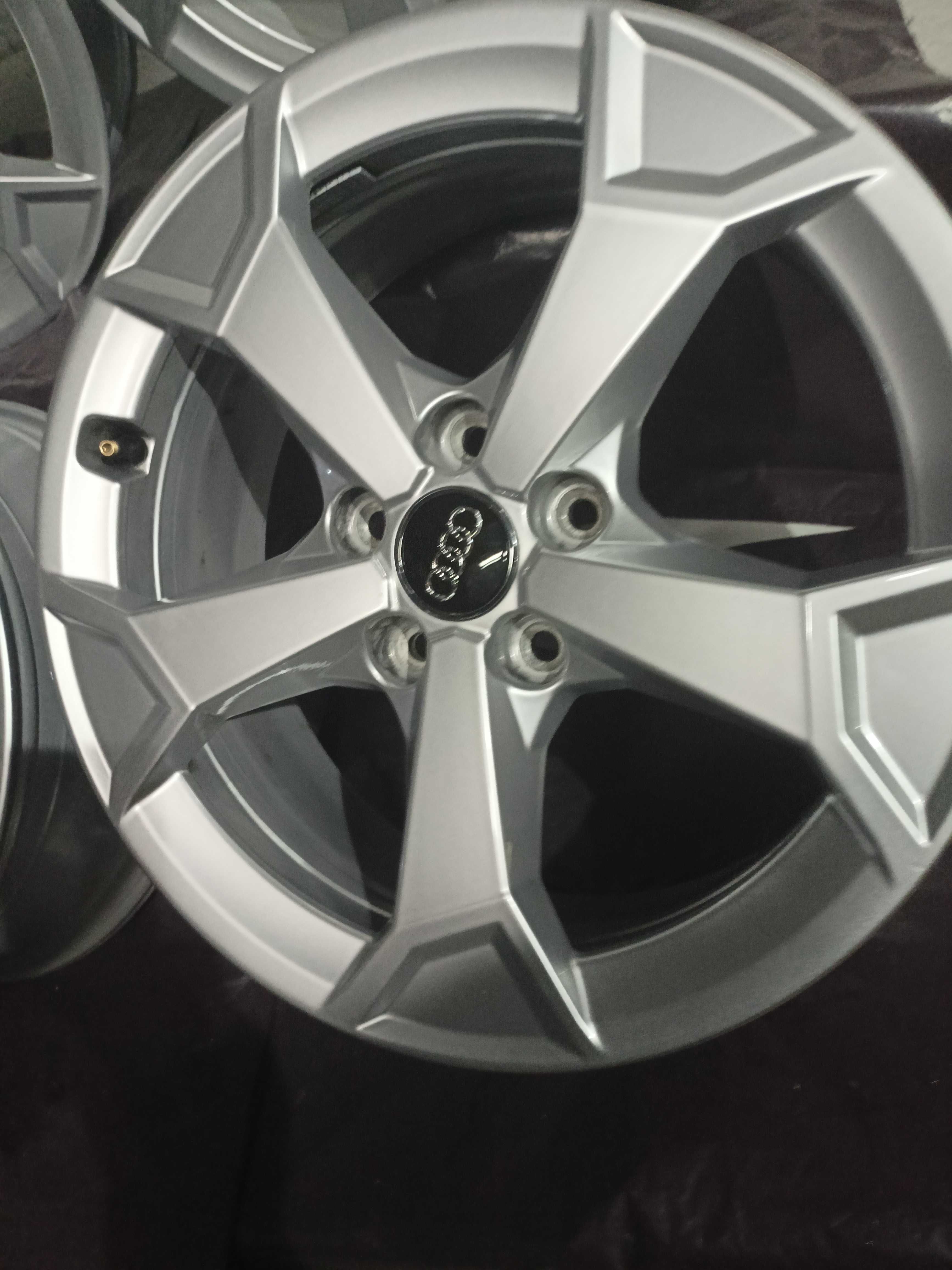 9# Felga aluminiowa Audi OE AUDI  6.5" x 17" 5x112 ET 38 Vw Seat Skoda