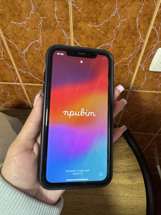 Продам 11 iphon в хорошом срстоянии