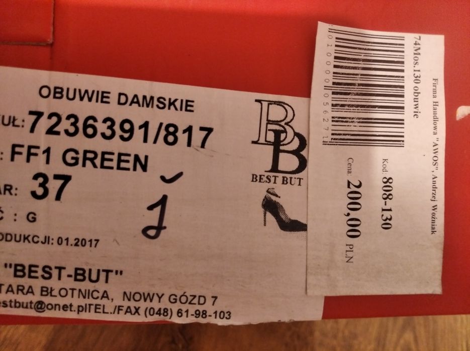 Piękne transparentne szpilki