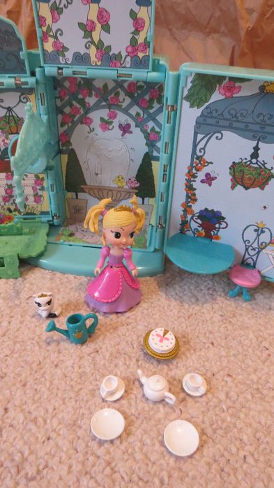 Pałac/ ogród dla lalki