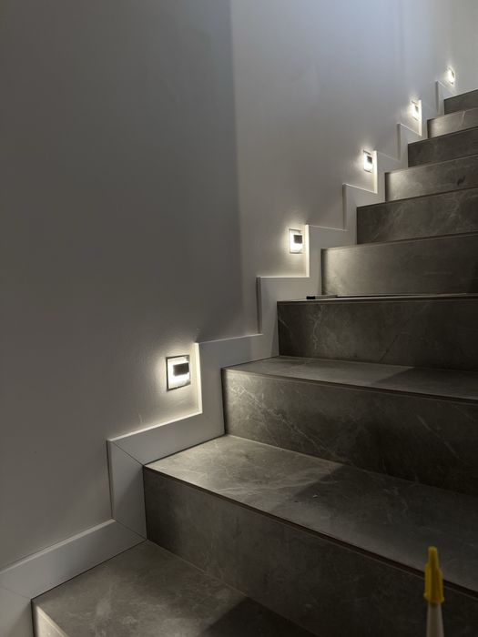 Listwy przypodlogowe,montaz listew,montaz mebli,meble na wymiar