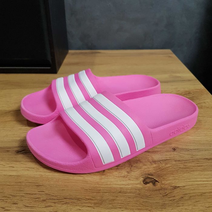 Adidas дитячі шльопанці тапки р. 35