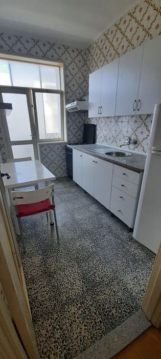 T2 grande mobilado com 2 frentes no Covelo-Paranhos.