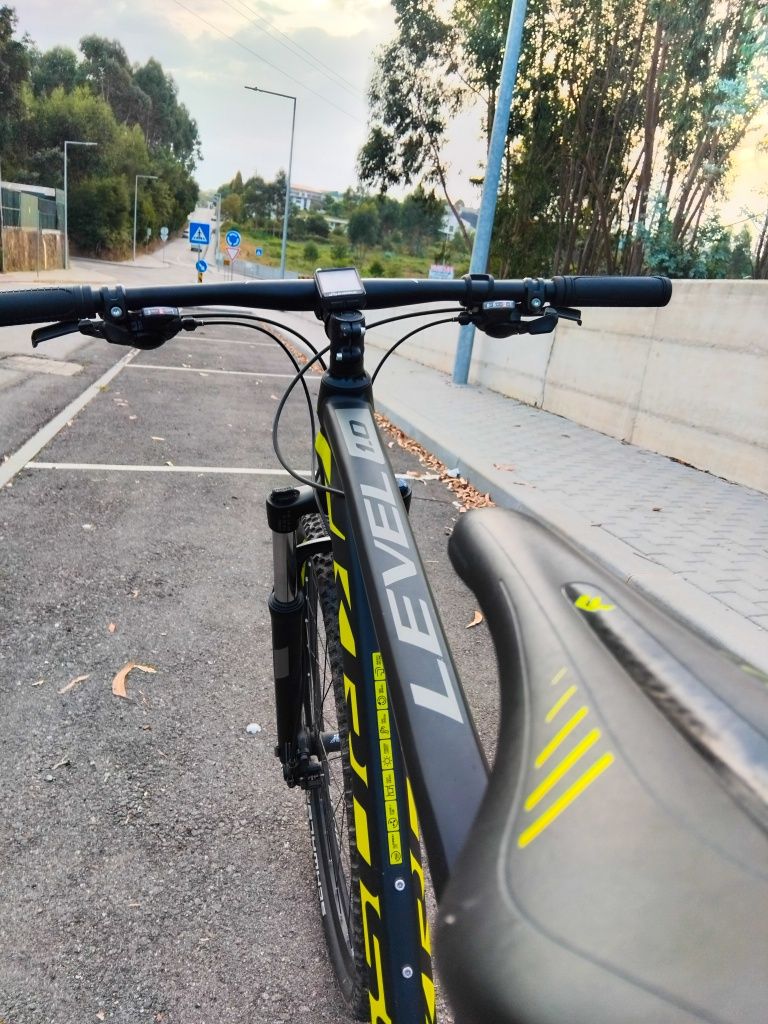 Bicicleta Kross Level 29" BTT (negociável)
