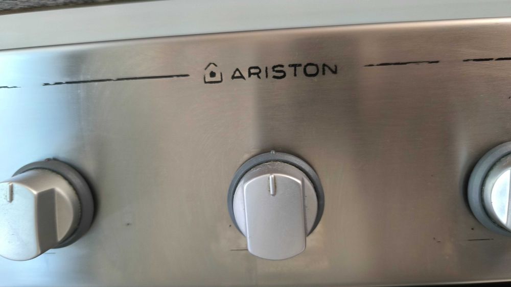 Forno elétrico Ariston