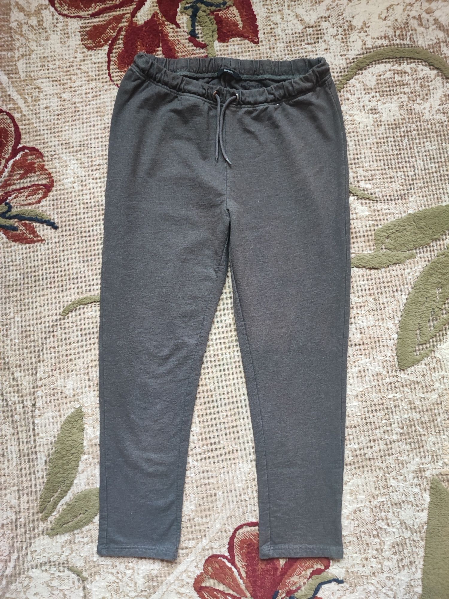 Продам женские спортивные штаны р М
