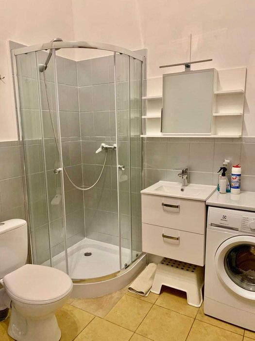 Kawalerka przy Galerii Krakowskiej - pierwszy najemca!! Bez prowizji!!