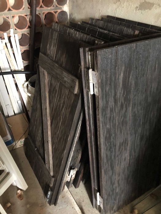 Portadas em madeira maciça