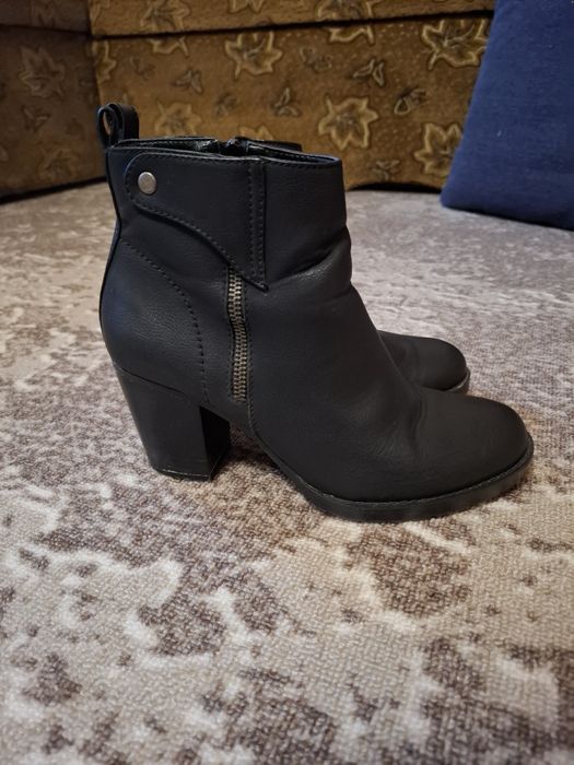 Женские ботинки, сапожки