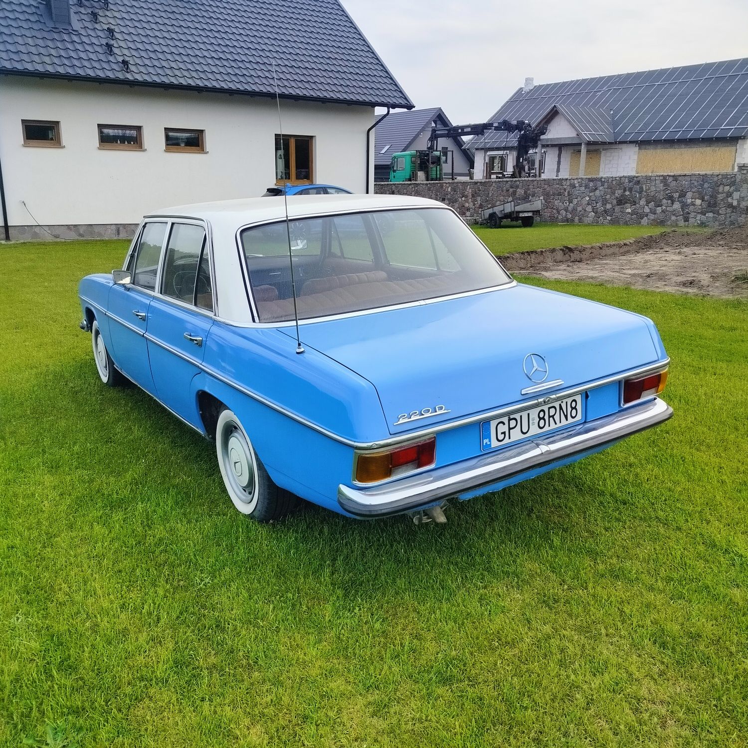 Marcedes w115 z 1968 zarejestrwany