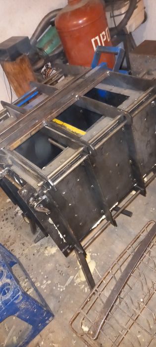 Продам ППУ форми металеві 10 рамкові