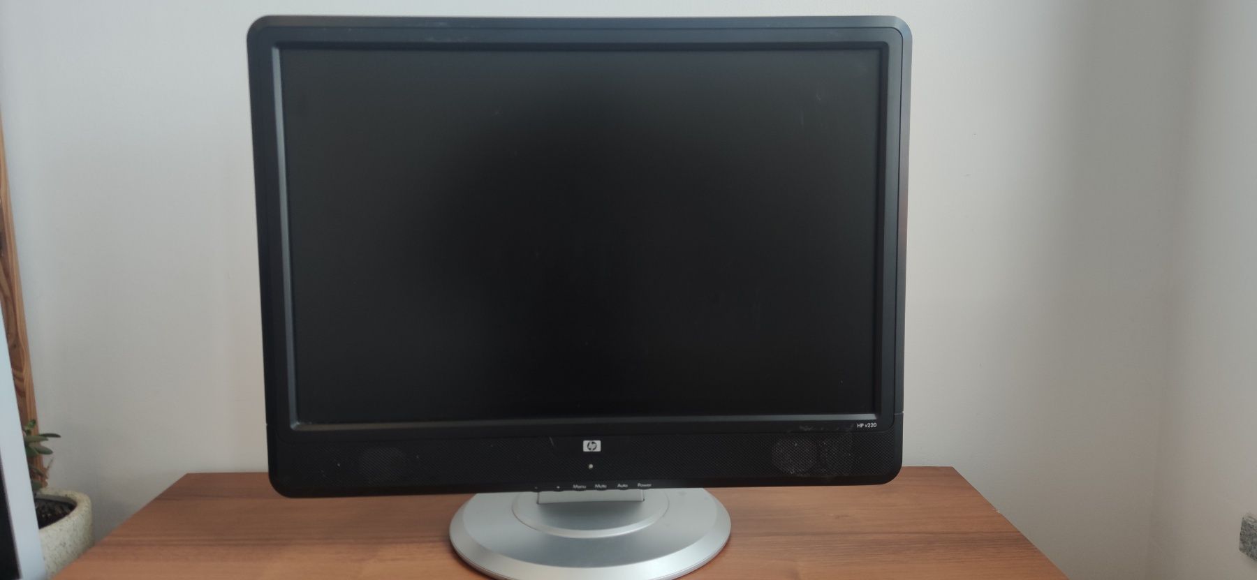 Monitor 22 cali komputer laptop biuro dom