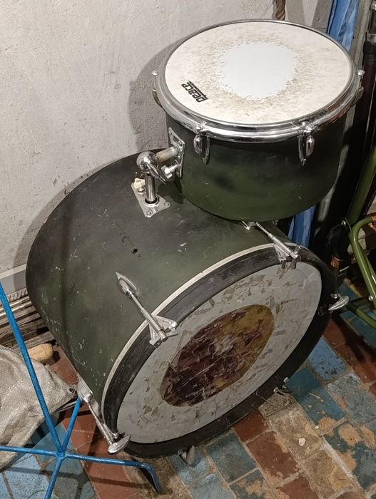 Ударна установка по частинам (дивитись опис)