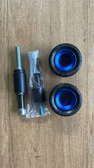 CRASH PADS KIT NOVO  VALTERMOTO PARA YAMAHA MT-09 (2 0 1 3-2 0 1 6)