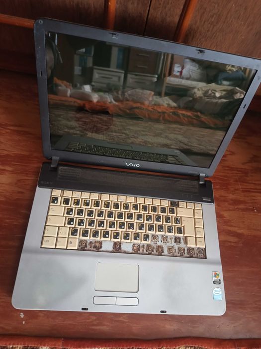 Ноутбук Sony (на деталі)