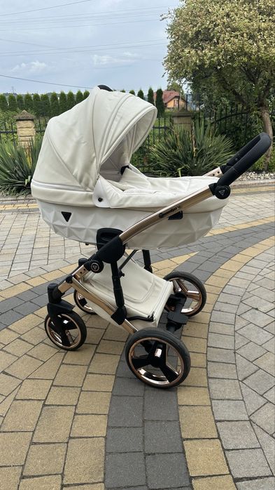 Junama Fluo Individual V3 Wózek 2w1 Głęboko spacerowy bialy + adaptery