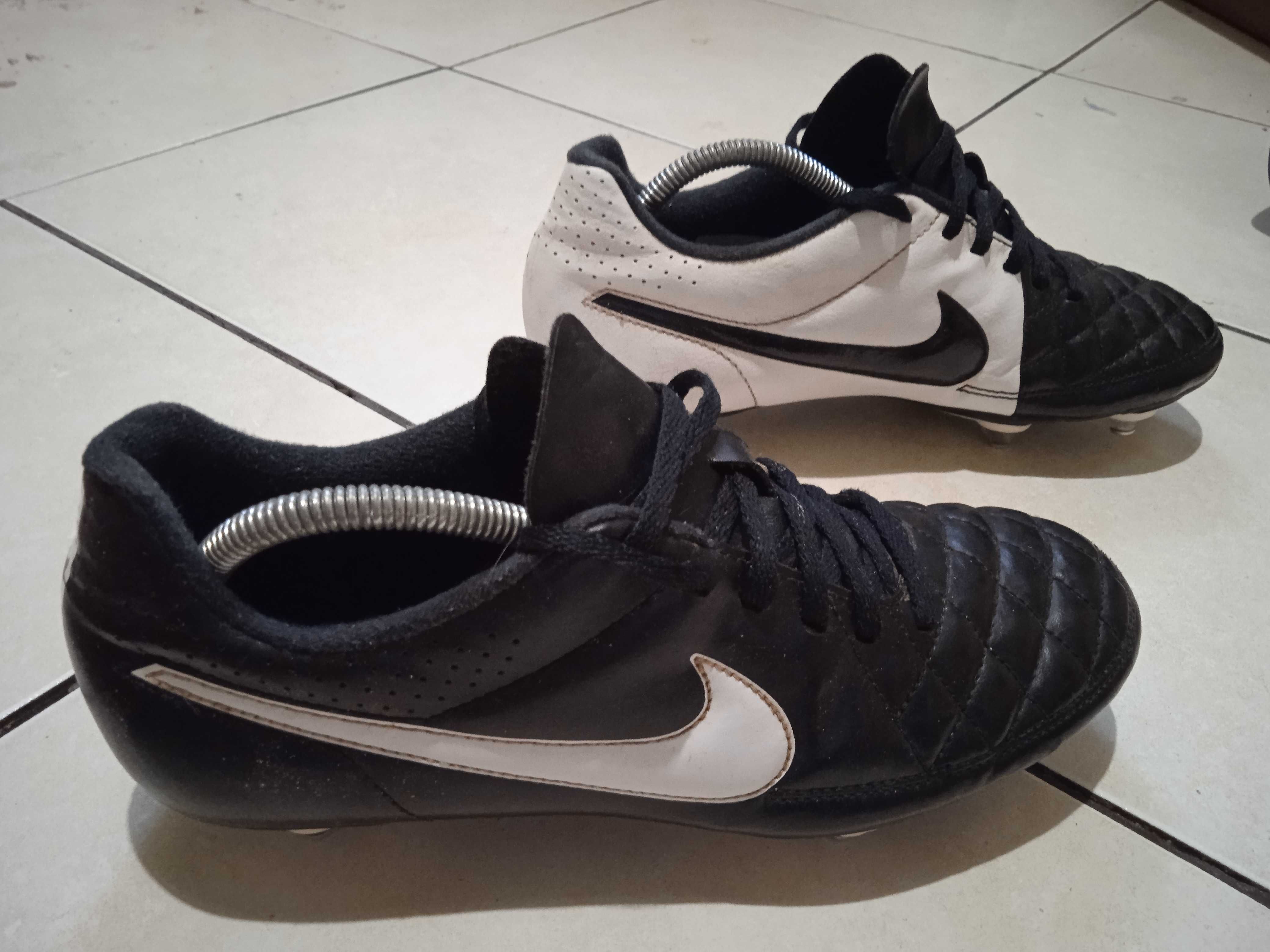 Wkręty * NIKE Tiempo Rio II * rozm 40 * ORYGINALNE