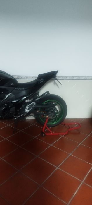 Kawasaki z 800 em excelentes condições