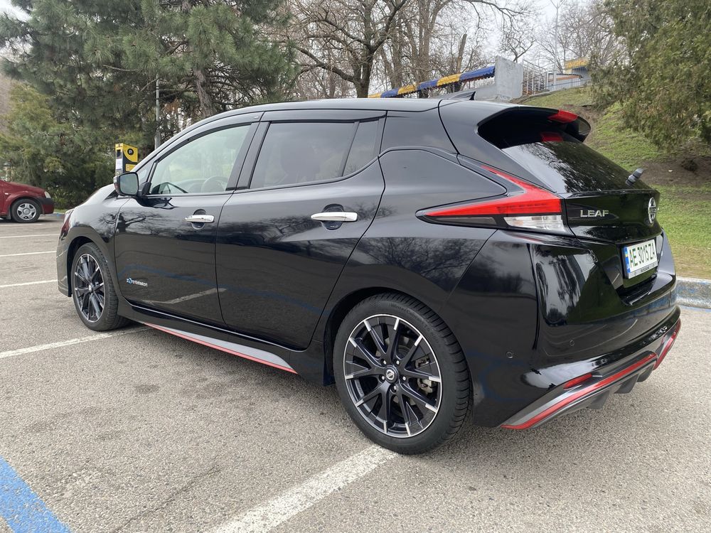 Продам эксклюзивный Nissan Leaf NISMO / 2018 / 40 кВт /