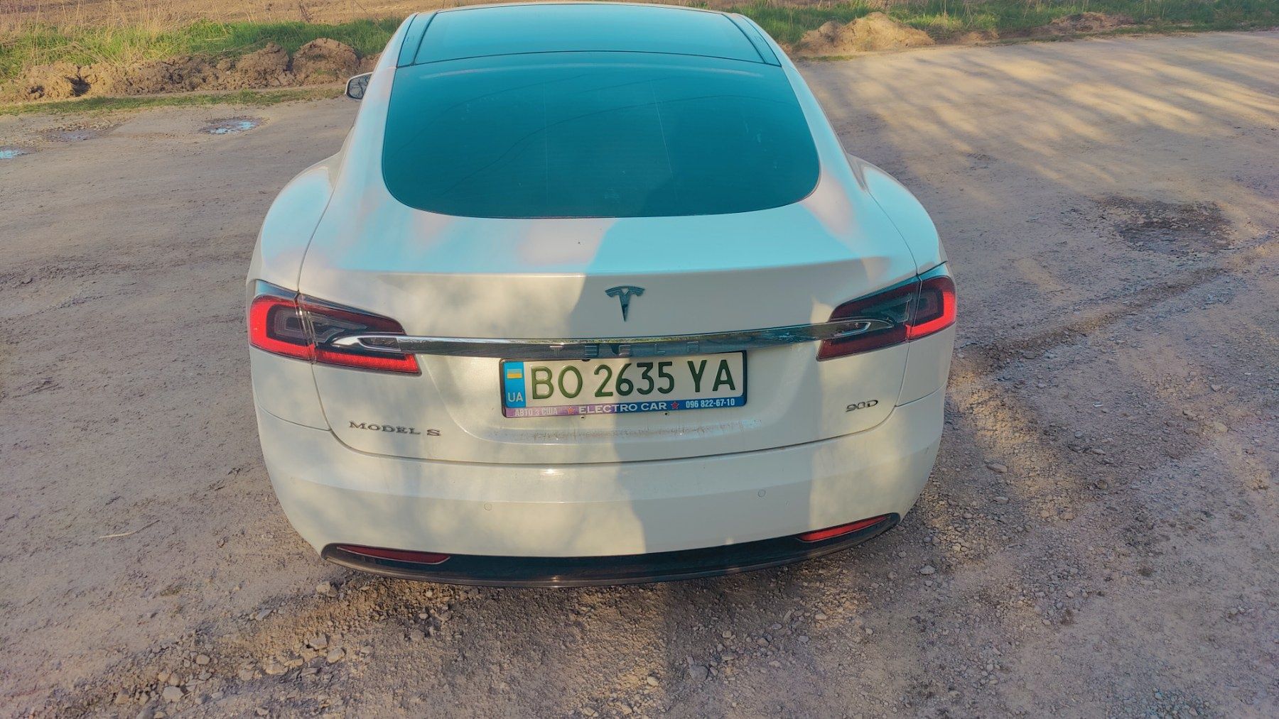 Tesla Model S 2016p.