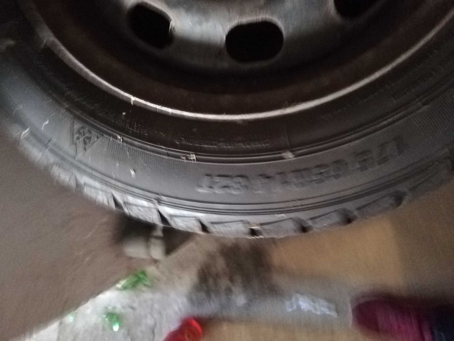 Opony zimowe z felgami premiorri 175/65R14 ok.6mm stan dobry z Golfa 4
