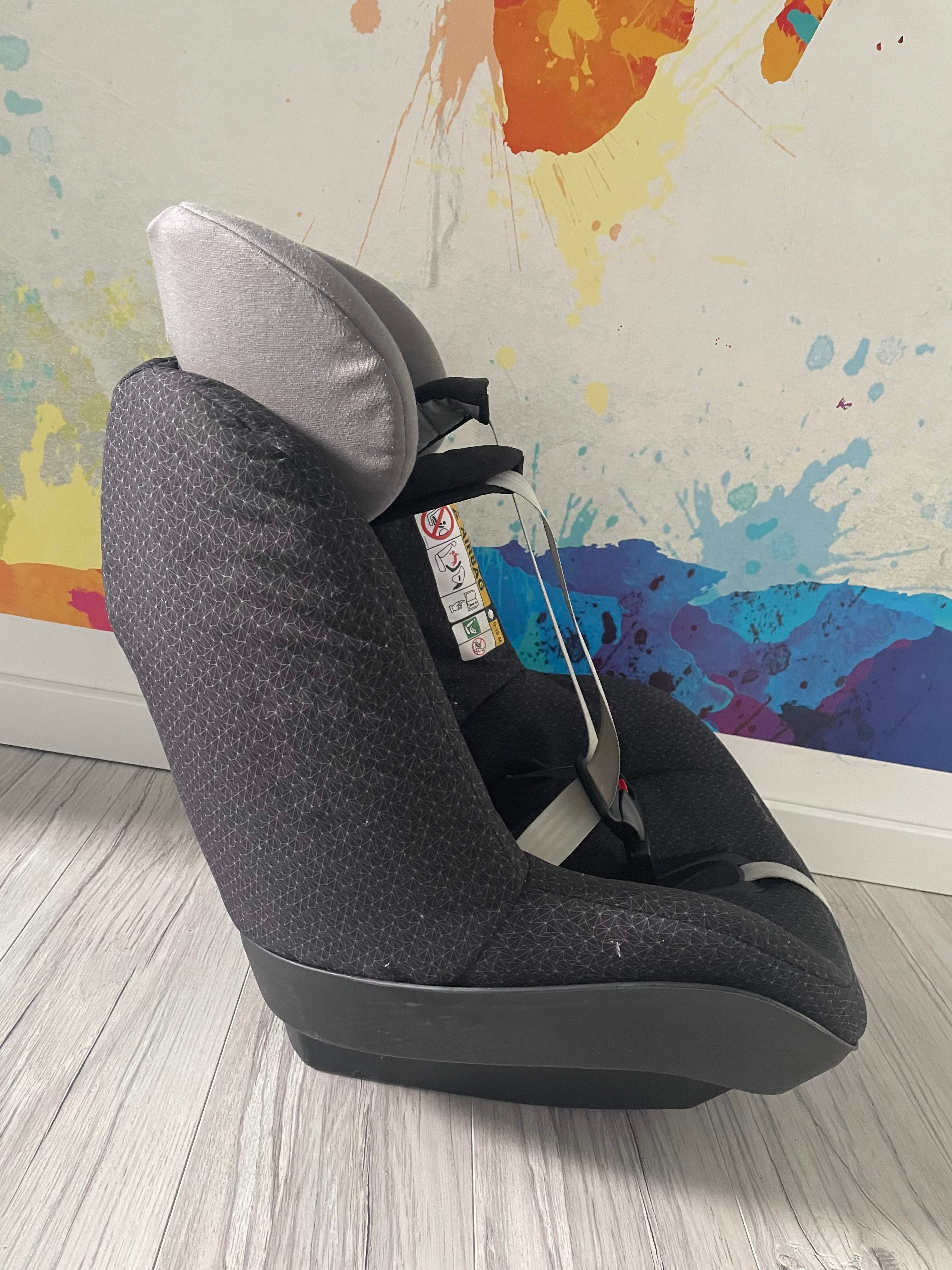 fotelik Maxi-Cosi 2WayPearl + gratis baza 2WayFix