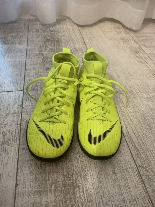 Halówki nike rozmiar 33 zielono czarne buty do piłki