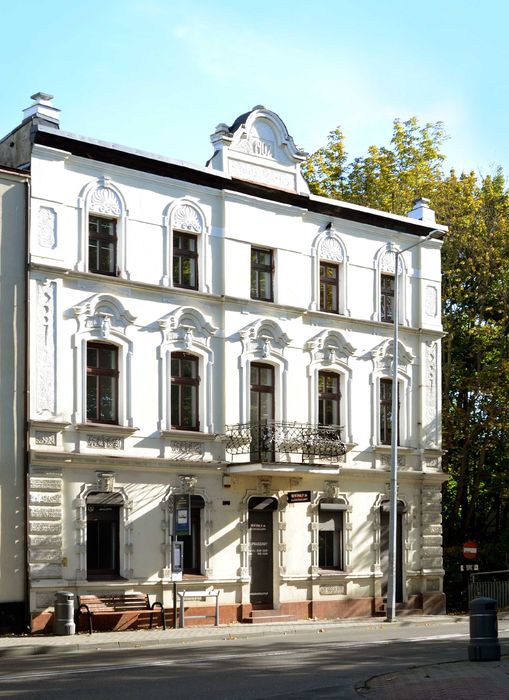 Przestronne mieszkanie w odrestaurowanej secesyjnej Kamienicy.