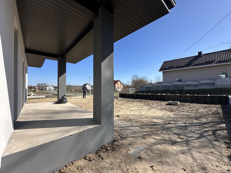 Продаж нового будинку біля школи Обарів