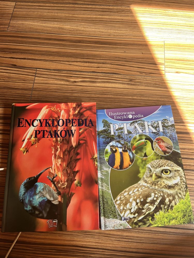 dwie pięknie ilustrowane encyklopedie ptaków JAK NOWE