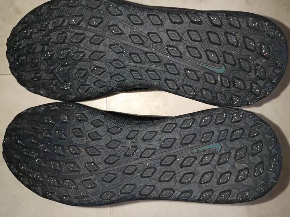 Футбольні бутси, сороконіжки  Nike 36,5 р