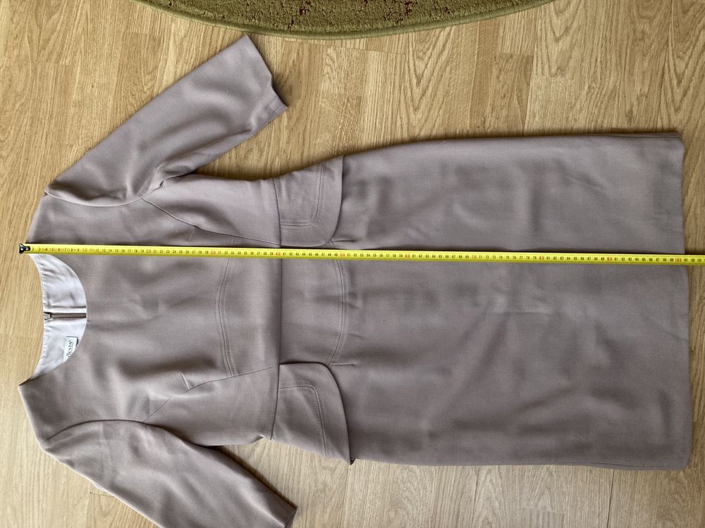 Elegancka sukienka Modesta