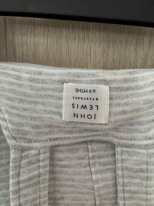 Ogrodniczki biało szare paski dla dziecka 6-9 miesięcy na lato 68/74