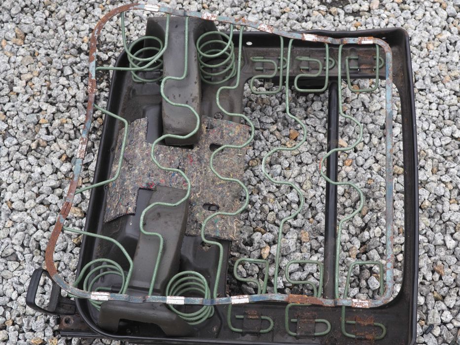 Siedzisko sprężyny fotela przód mercedes w124 sedan kombi