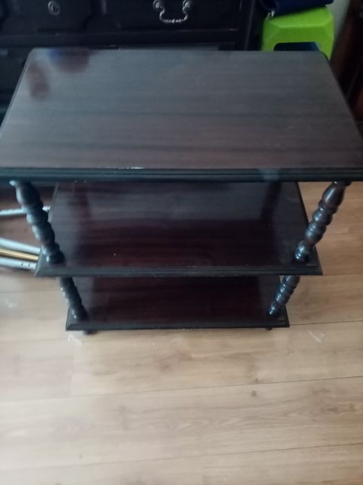 Vendo Mesa com traços antigos