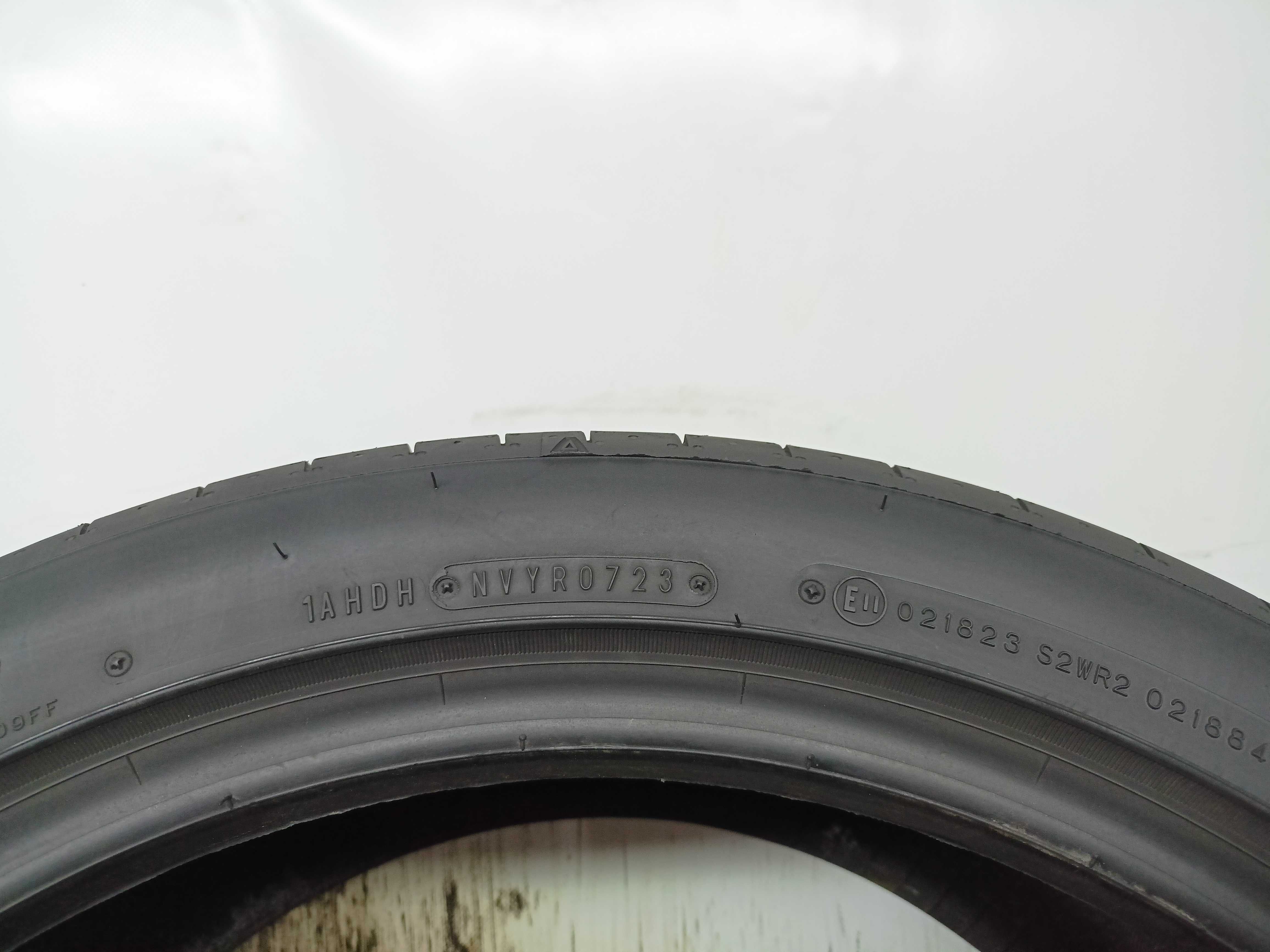 Falken Azenis 255/40/20 2023r. 101Y (2447)