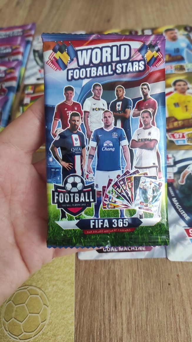 Karty piłkarskie world football stars 10 saszetek po 10 kart nowe