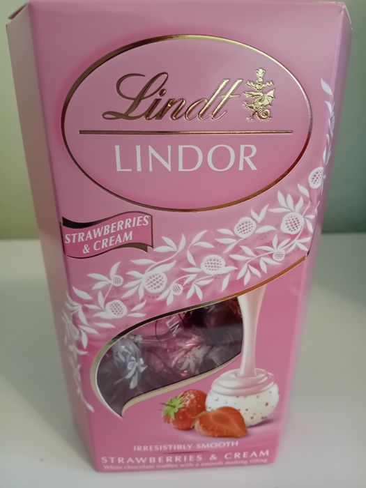 Praliny Lindt Lindor Truskawka 200g.